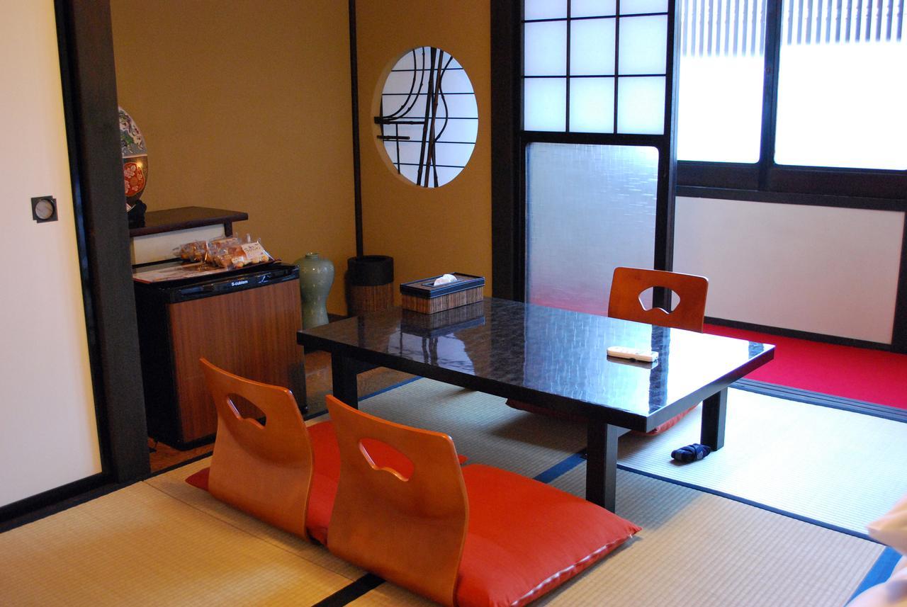 Hida Takayama Relax Hostel Bettei Fuji Экстерьер фото